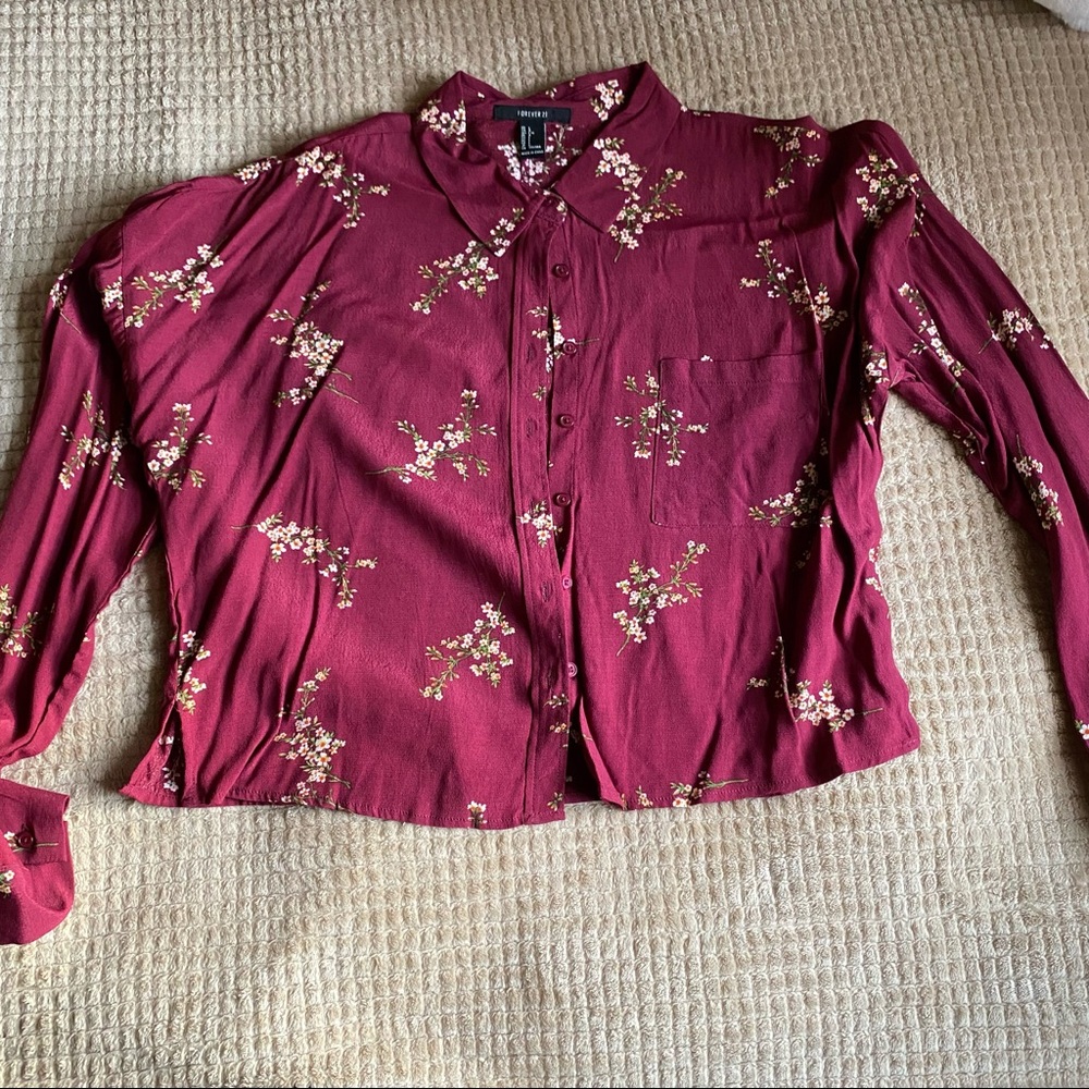 Flower detailed, crop button down blouse